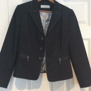 Tahari Arthur Levine Cropped Black Blazer Size 8